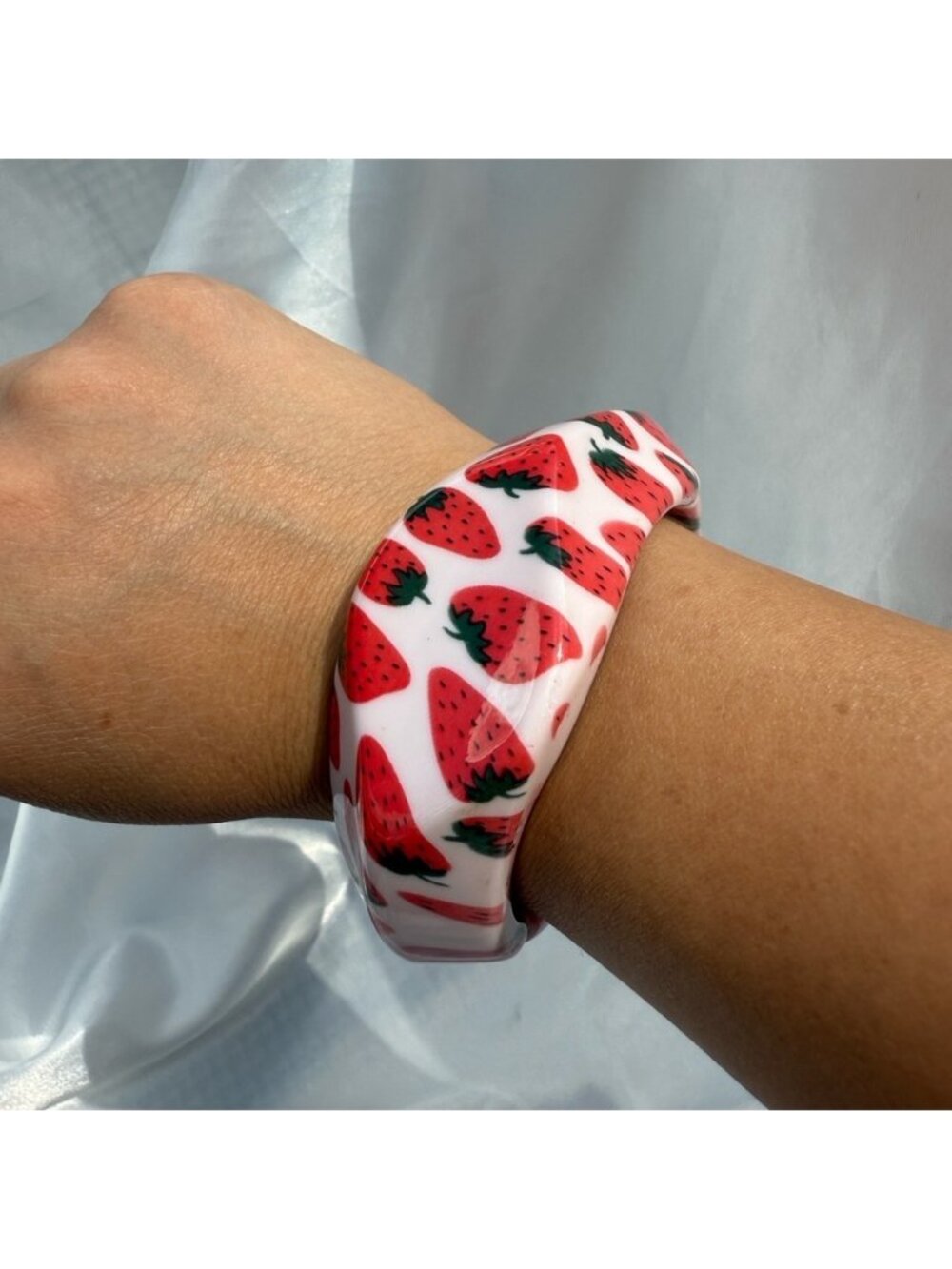 FREE PEOPLE Juicey summer strawberry bangle bracelet Arm Candy